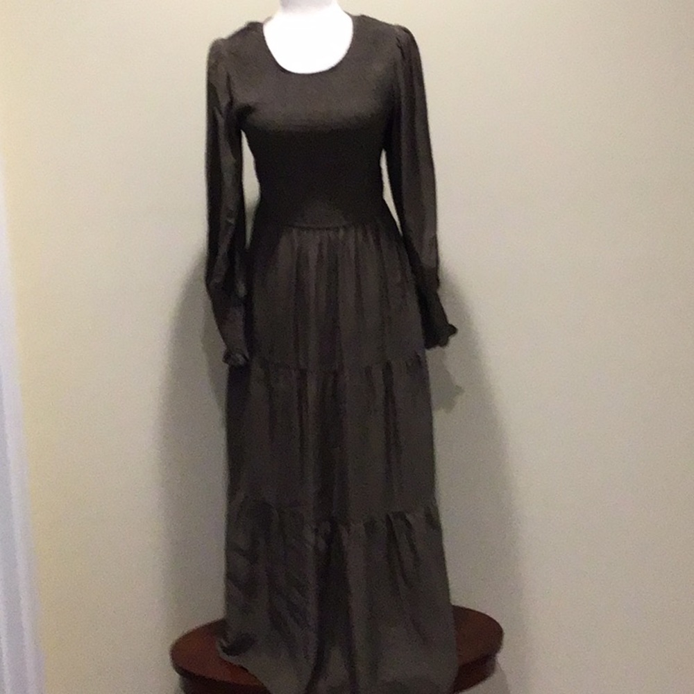 Zesica casual long sleeve crew neck high waist smocked tierd midi dress size m